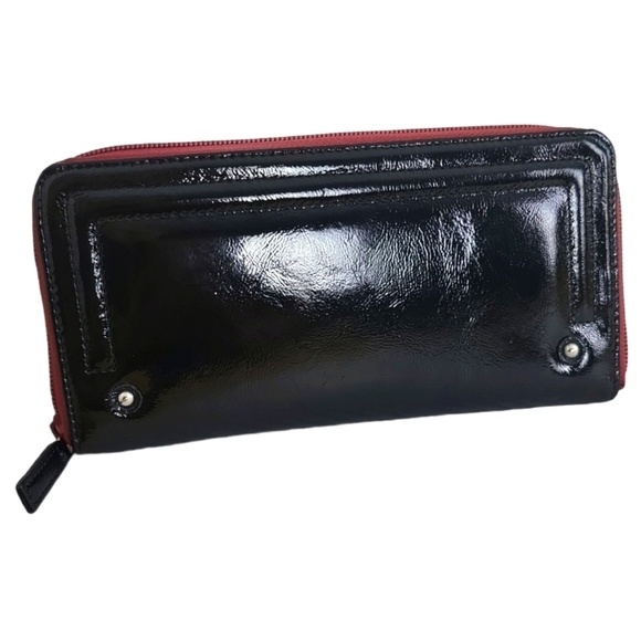 Kenneth Cole New York Black Patent Leather Zip Around Wallet - Picture 2 of 9